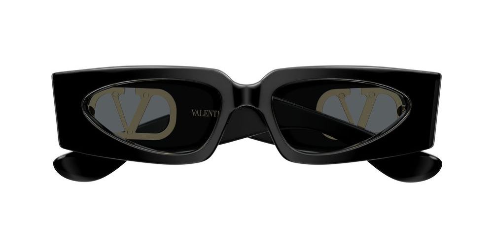 Valentino - Classic Black Women\'s Sunglasses Valentino VG0015S Sunglasses 001 Black Grey Panthos - eye-oo.com main image 4